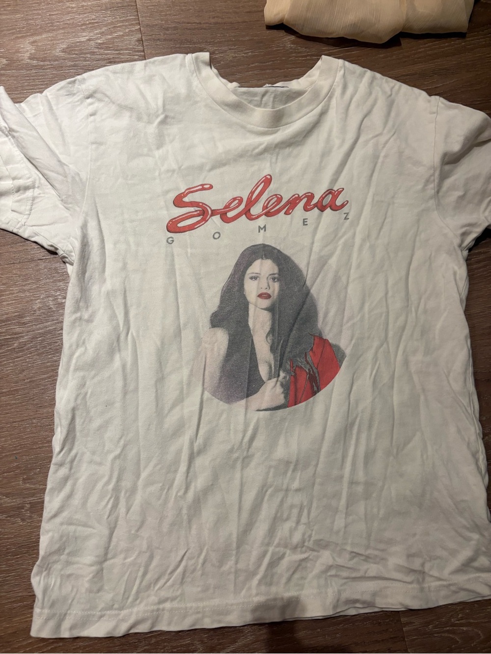 Selena Graphic Tee